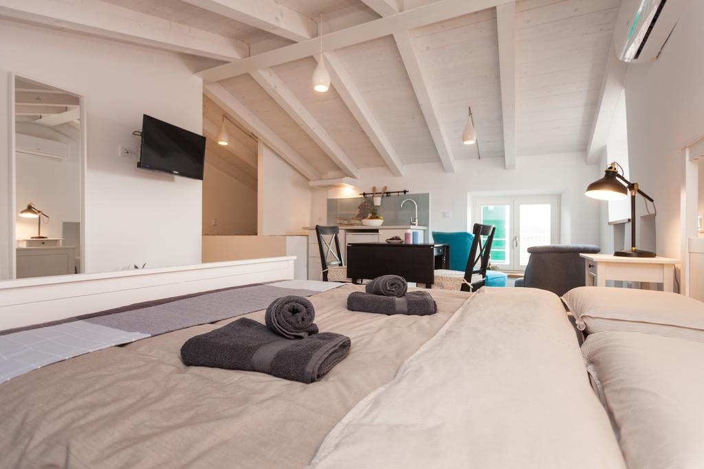 Apartments And Rooms Hey روفينج المظهر الخارجي الصورة