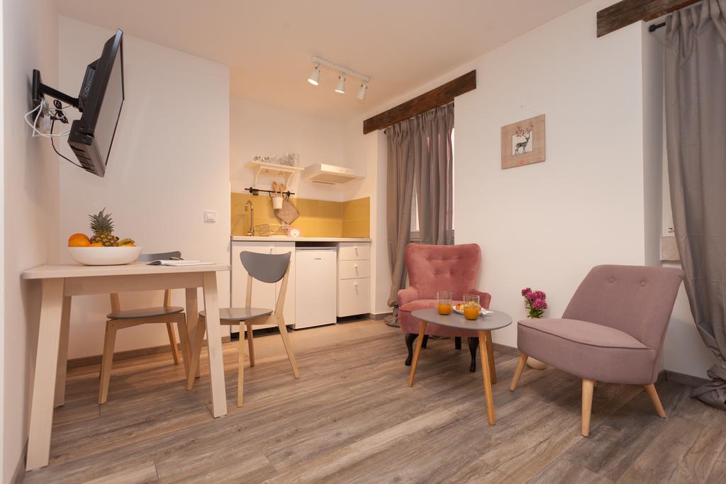 Apartments And Rooms Hey روفينج المظهر الخارجي الصورة