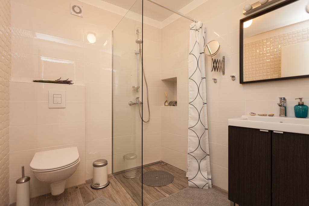 Apartments And Rooms Hey روفينج المظهر الخارجي الصورة
