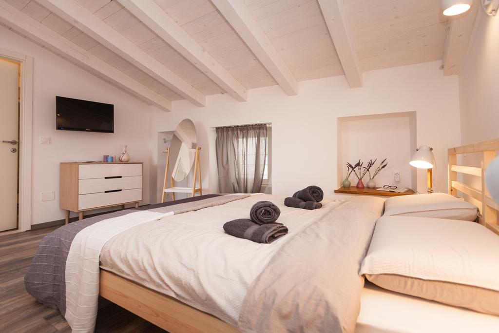 Apartments And Rooms Hey روفينج المظهر الخارجي الصورة